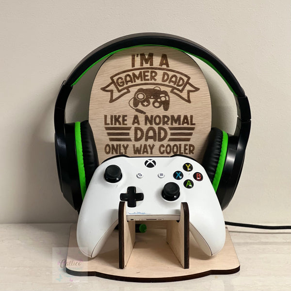 “Gamer Dad - Like a normal Dad only way cooler” Gamer Stand