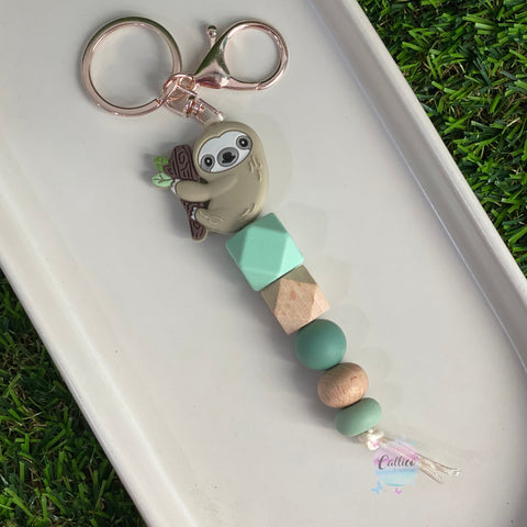 “Naturals Sloth” Beaded Keychain